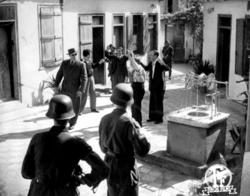 Scene from the social satire The Germans are returning, directed by Alekos Sakellarios