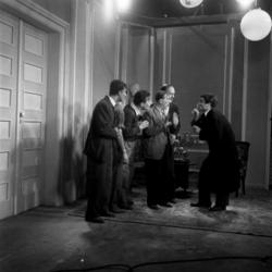 Scene from the social satire The Germans are returning, directed by Alekos Sakellarios