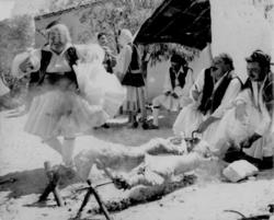 Σκηνή από την ταινία Ο αγαπητικός της βοσκοπούλας, σε σκηνοθεσία του Δημήτρη Δαδήρα, του 1955