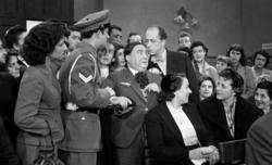 Σκηνή από την ταινία Η άγνωστος, του Ορέστη Λάσκου