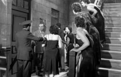 Σκηνή από την ταινία Η άγνωστος, του Ορέστη Λάσκου