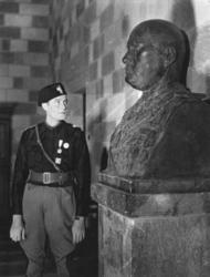 Lampros Konstantaras in Michalis Gaziadis and Giannis Filippou's film Anna Roditi