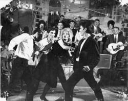 Σκηνή από την ταινία Ο Αριστείδης και τα κορίτσια του, του Στέλιου Ζωγραφάκη